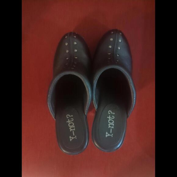 Y-not Upper leather shoes with studs - Picture 5 of 6